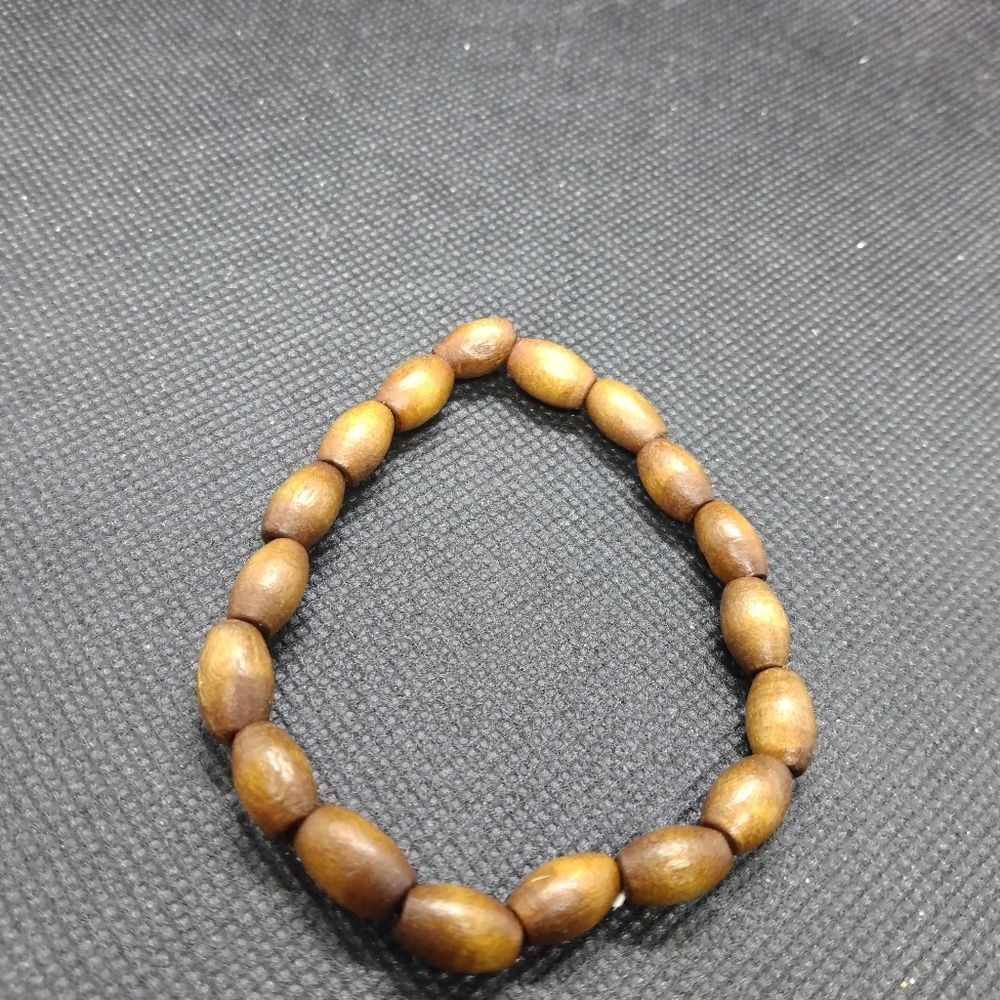 Wooden acorn styled beaded bracelet‎
